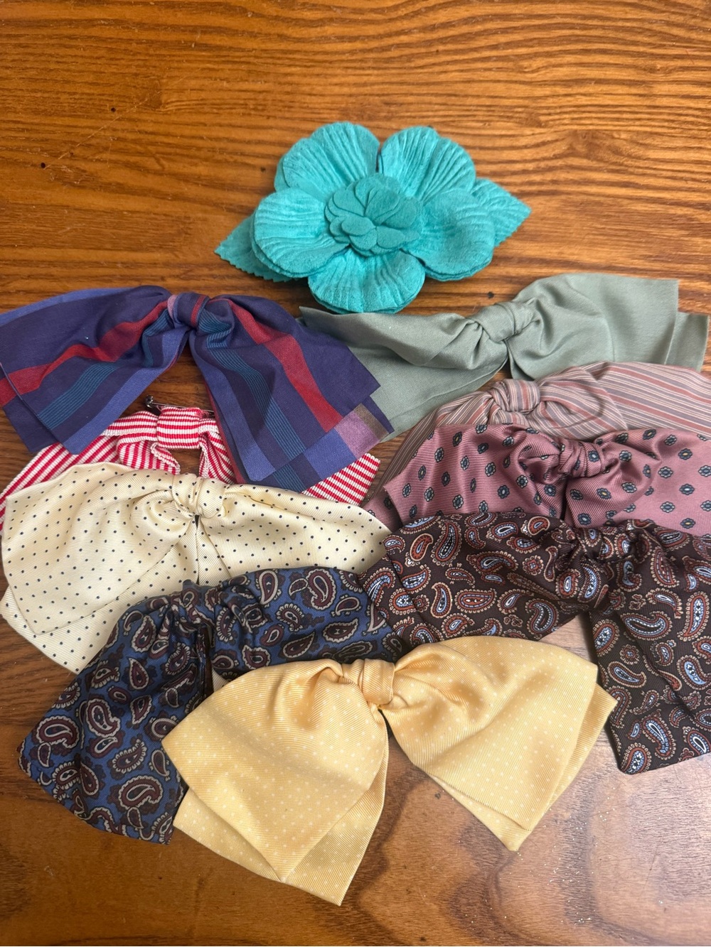 Vintage Women’s Bowties